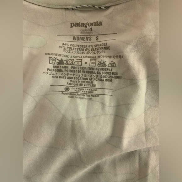 Patagonia Mint and Beige Patterned Tea Shirt - Picture 3 of 3